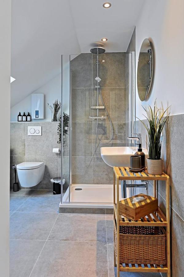 'Traveller Lodge' Grosszuegiges Apartment - 3 Bedroom 10Min To Hbf, Full Kitchen, Homeoffice, Netflix, Wifi 뒤셀도르프 외부 사진